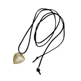 Collares con distintos dijes